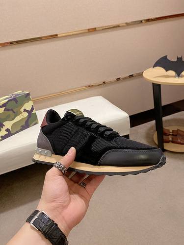 Picture of Valentino Shoes Men _SKUfw100260944fw